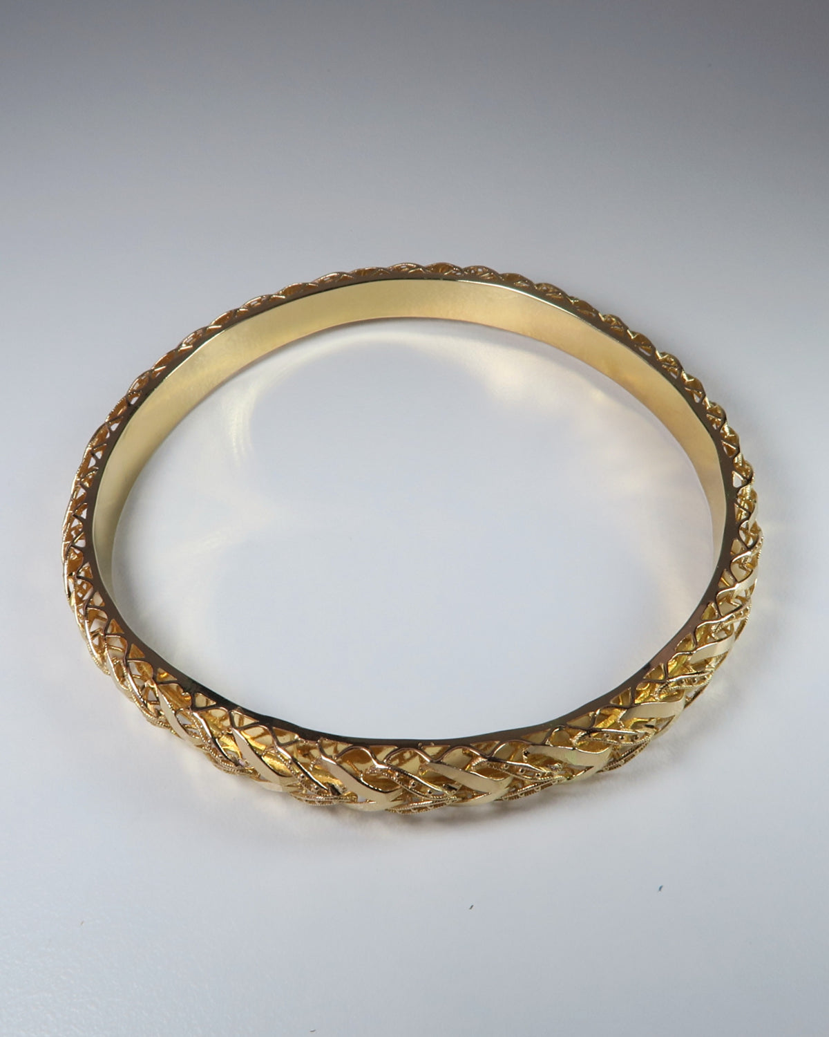 21CT ROSE GOLD BANGLE - 8.89 GRAMS