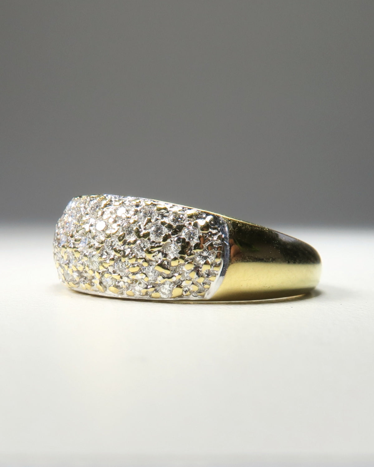 18CT GOLD DOME DIAMOND RING